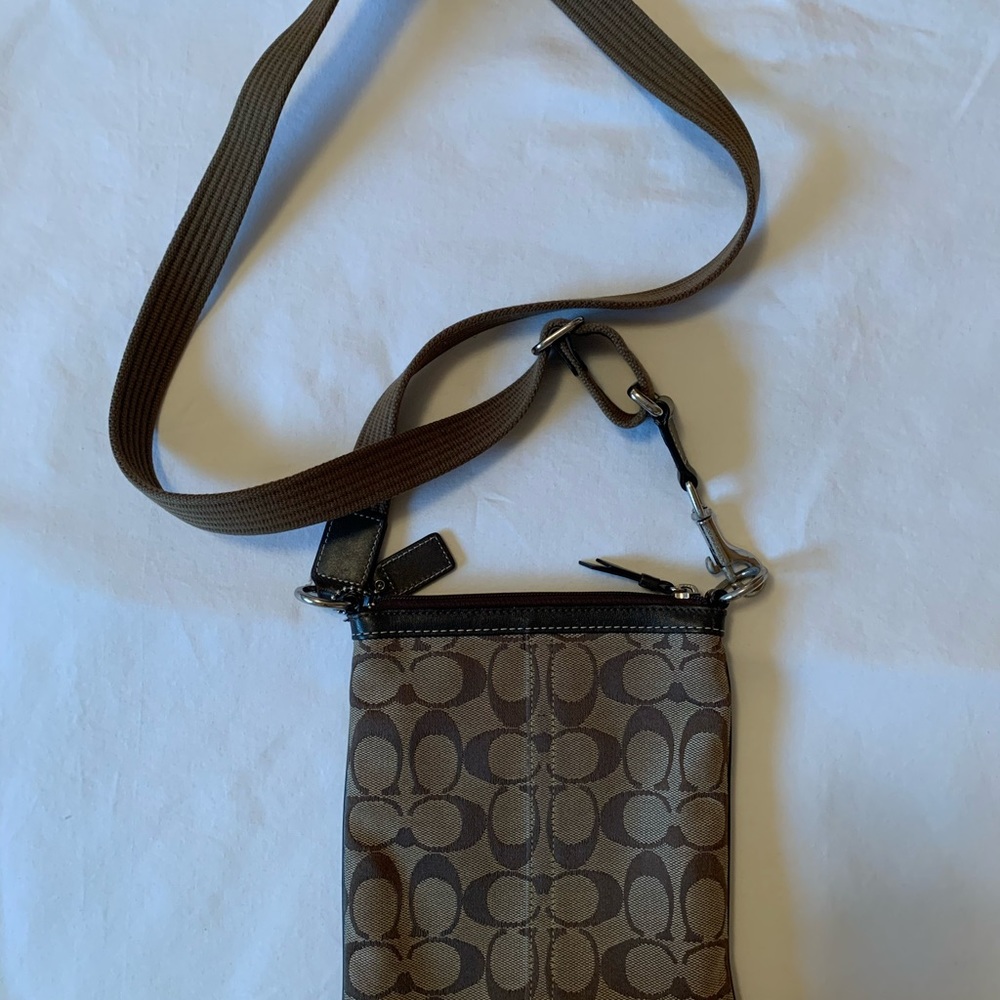 Purse - Picture 2 of 3